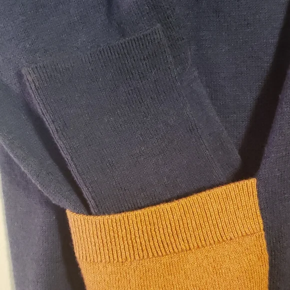 Juicy Couture Cardigan - Picture 2 of 7